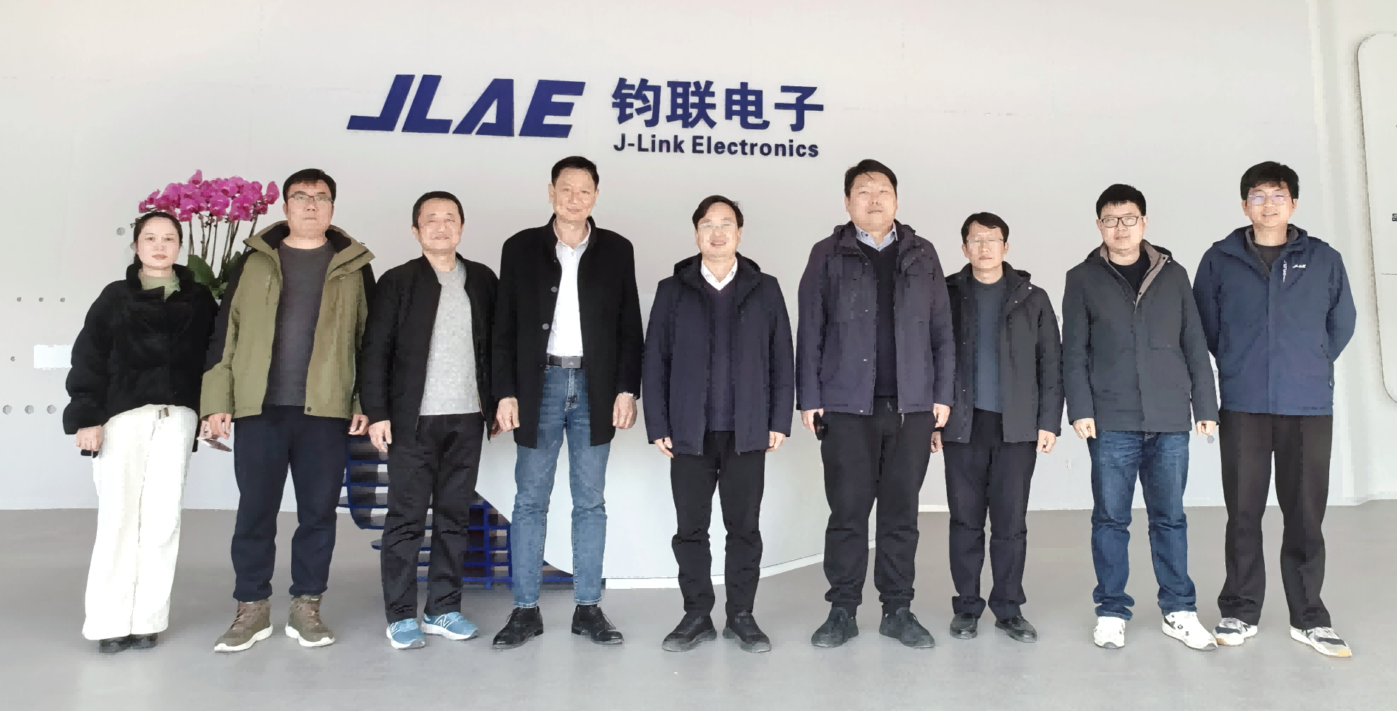 安徽大學(xué)黃志祥副校長(zhǎng)一行訪問(wèn)鈞聯(lián)電子